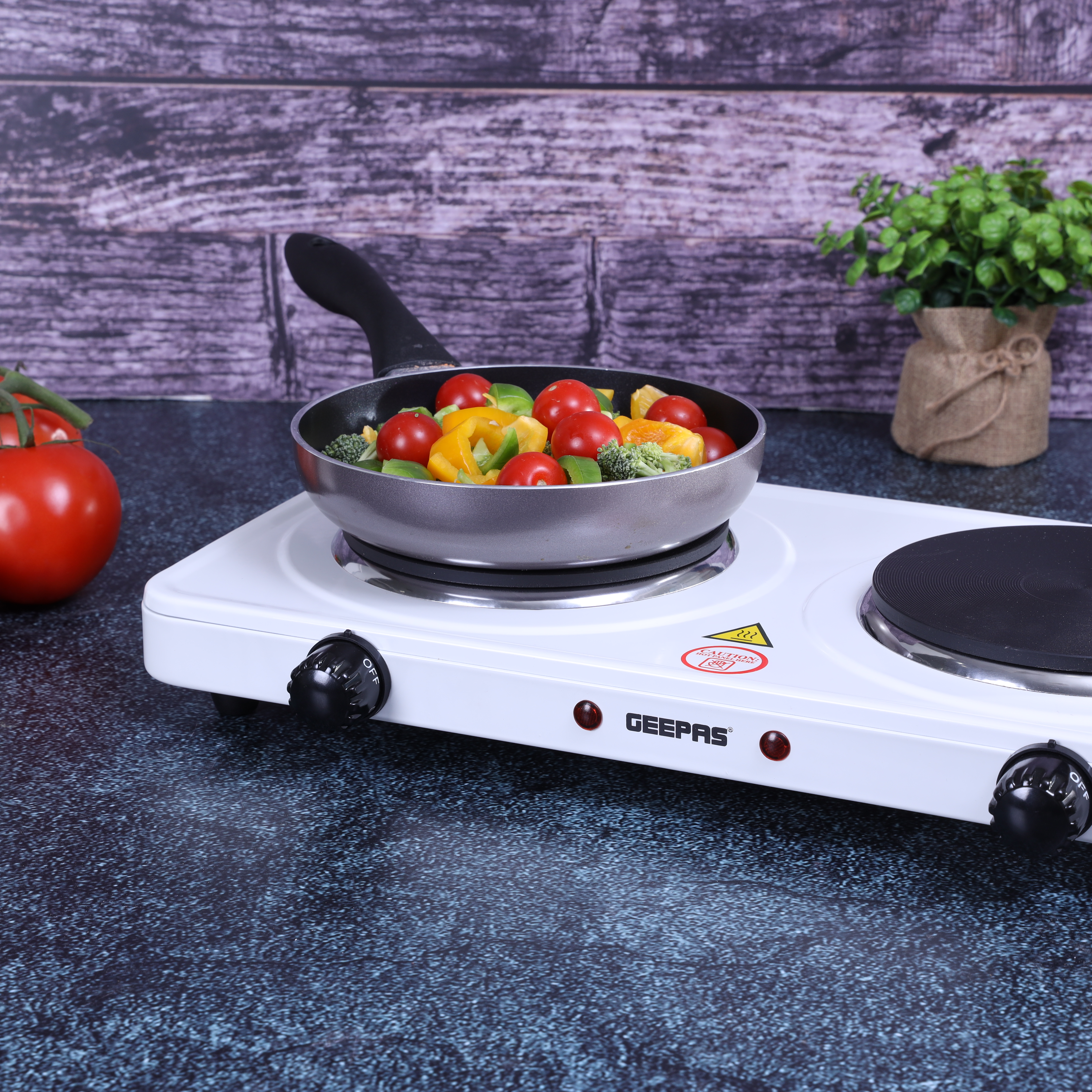 Geepas GHP32014 2000W Dual Hot Plate - Cast Iron Heating Plate 155mm -  Portable Electric Hob with Temperature Control for Home, Camping & Caravan  Cooking