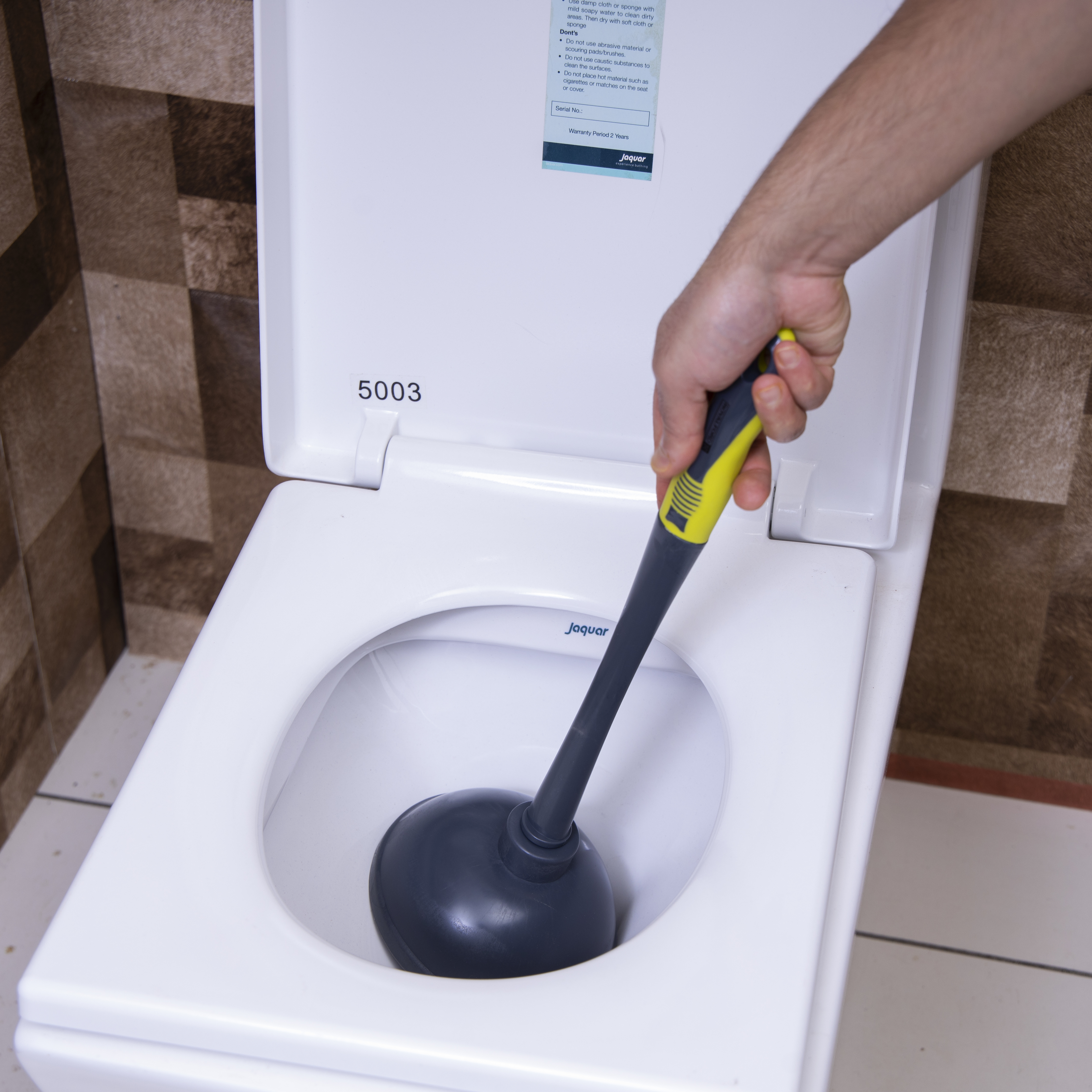 Heavy Duty Convenient Handle Convenient Handle Easy to Clean Royalford Toilet Air Plunger Powerful Unblocker for General Use 