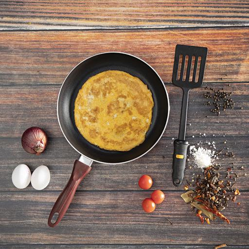 display image 2 for product Royalford 2 Pcs Non-Stick Frying Pan 26Cm With Nylon Turner - Non -Stick 2 Layer 2.5Mm Thick