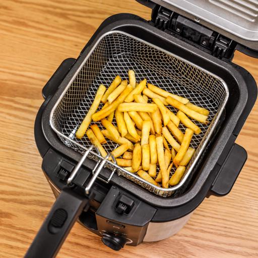 display image 4 for product Geepas GDF36014 Deep Fryer - Adjustable Temperature 130-190 with 30 Minute Timer & Indicator Light | Non-Stick Inner Pot | Perfect for French Fries, Chicken Wings