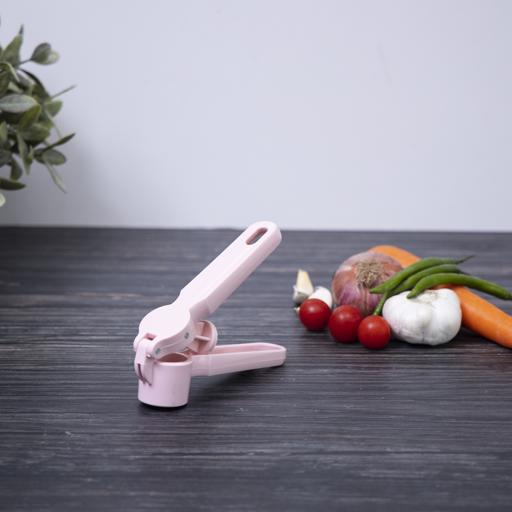 display image 4 for product Delcasa Garlic Press With Plastic Handle - Super Easy To Clean - Crush Garlic & Ginger With Ease
