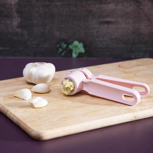 display image 1 for product Delcasa Garlic Press With Plastic Handle - Super Easy To Clean - Crush Garlic & Ginger With Ease