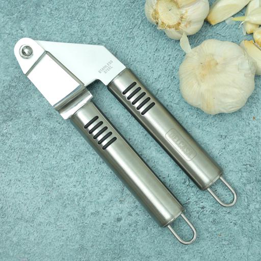 Garlic Press, Stainless Steel Mincing & Crushing Tool for Nuts