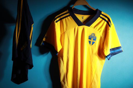 display image 2 for product Men's Jersey Set-Sweden