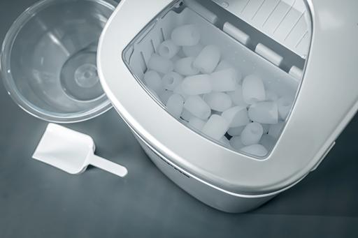 display image 3 for product Portable Automatic Ice Maker, 12Kg in 24hrs, GIM63015UK | Two Sizes Ice Cube | Auto Shut Off | Portable Ice Maker | Electric Ice Maker for Home/ Kitchen/ Office/ Bar/ Party