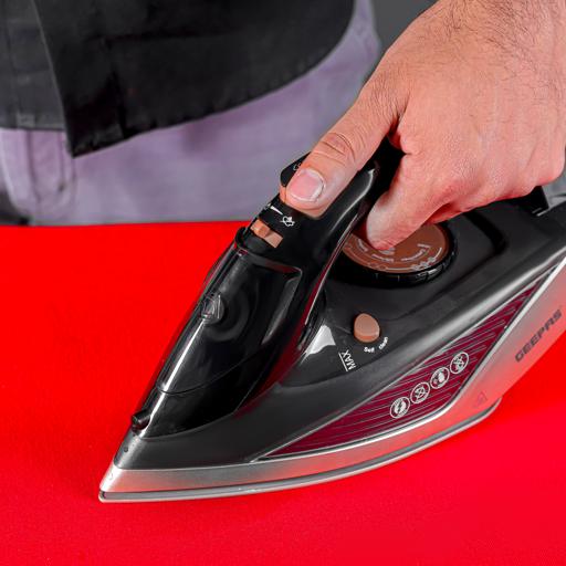 display image 9 for product Geepas Cordless Steam Iron