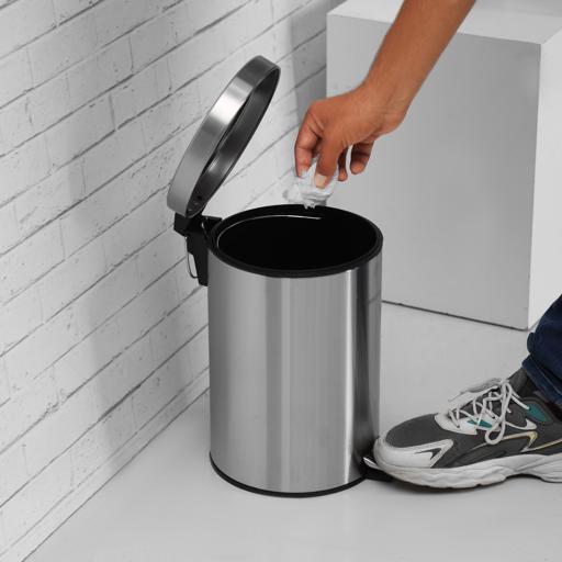 display image 5 for product Royalford RF5126 Stainless Steel Pedal Bin 7L, Kitchen Pedal Trash Bin | Stainless Steel Rubbish Bin with Soft Close Lid, Foot Pedal, Flat Lid & Strong Plastic Inner Bucket | Fingerprint Proof & Rust Resistant |Odor Free & Hygienic