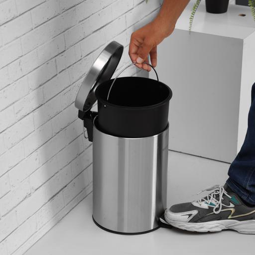 display image 4 for product Royalford RF5126 Stainless Steel Pedal Bin 7L, Kitchen Pedal Trash Bin | Stainless Steel Rubbish Bin with Soft Close Lid, Foot Pedal, Flat Lid & Strong Plastic Inner Bucket | Fingerprint Proof & Rust Resistant |Odor Free & Hygienic