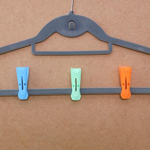 display image 3 for product Royalford Multi-Purpose 12 Pieces Cloth Clip- Hanger Clips, Slim-Line Plastic Finger Clips Clothes