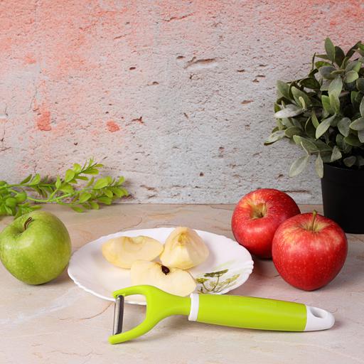 display image 3 for product Royalford Professional Stainless Steel Y Peeler - Lancashire Peeler Perfect For Peeling Vegetables